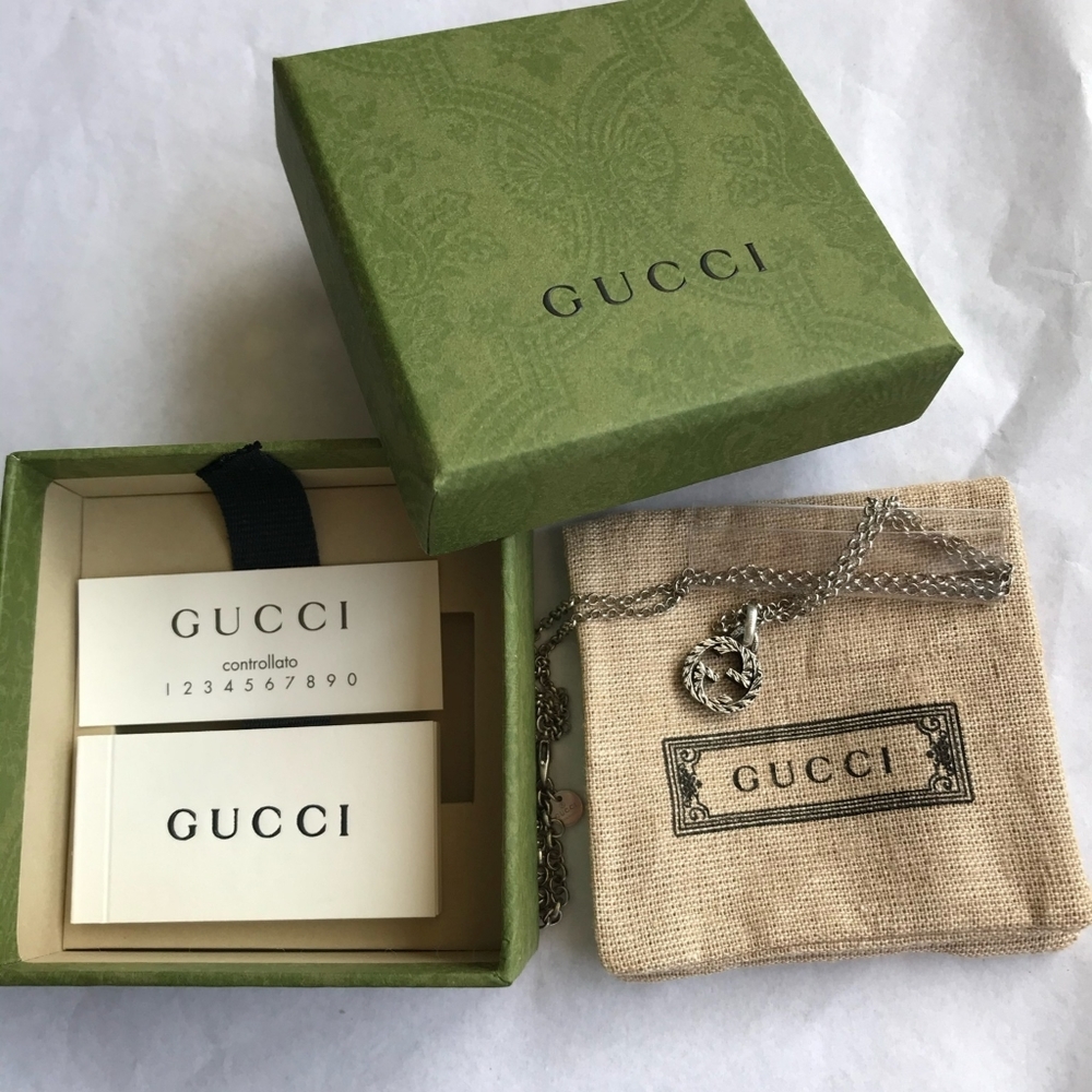 Gucci Sterling Silver Interlocking G necklace